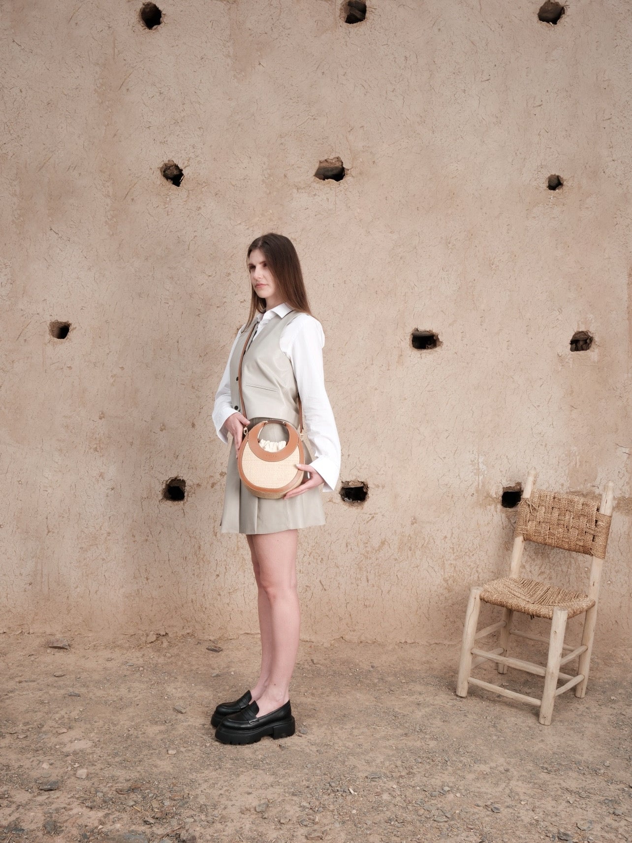 The Luna bag in leather and woven raffia