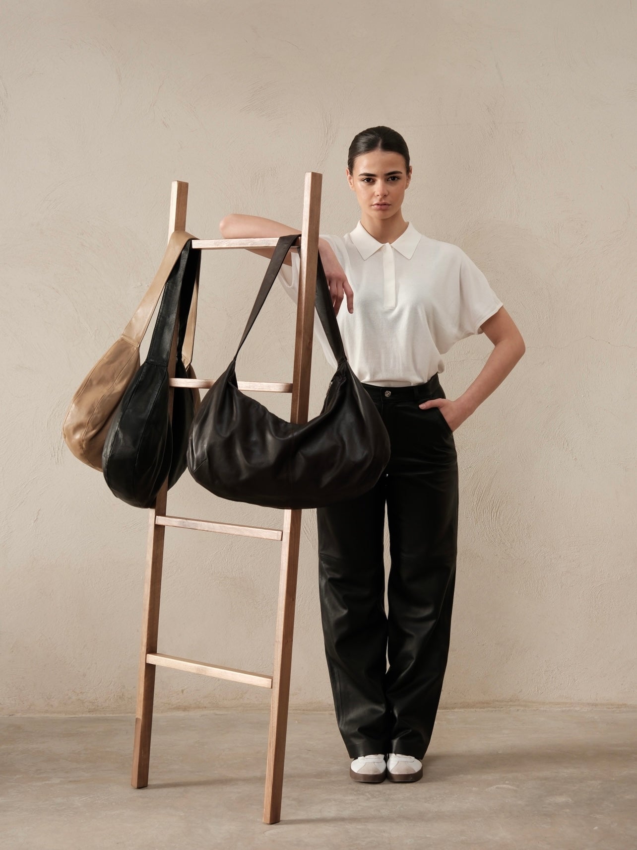 Leather tote bag