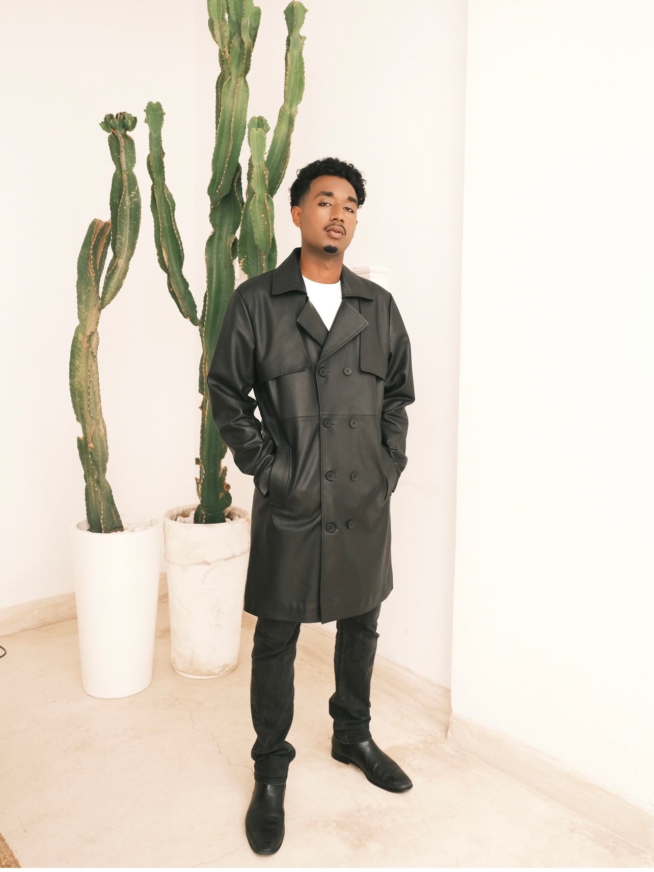 The leather trench coat for men